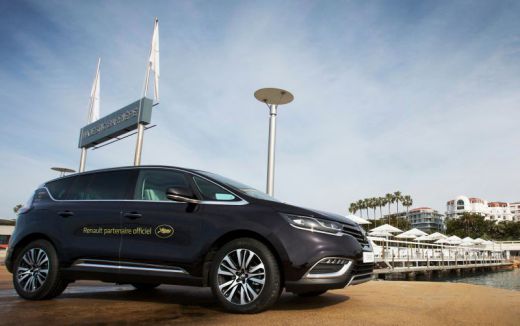 Renault fait le choix de Nouvel Espace pour sa flotte cannoise de 200 véhicules dédiés à l’évènement.