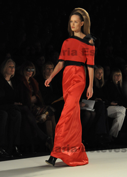 CAROLINA HERRERA New York Fall 2012 Collection at Mercedes-Benz Fashion Week