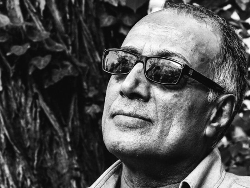 Special%20Abbas%20Kiarostami%20award%20is%20presented%20to%20the%20best%20experimental%20film%20at%20the%20Hafez%20Awards.jpg